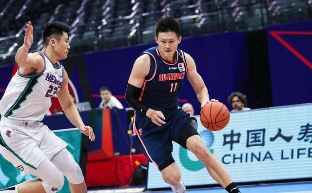 NBA单赛季连败纪录是26连败（76人和骑士），活塞接下来两场比赛将分别客场和主场连续面对篮网（东部第九）。